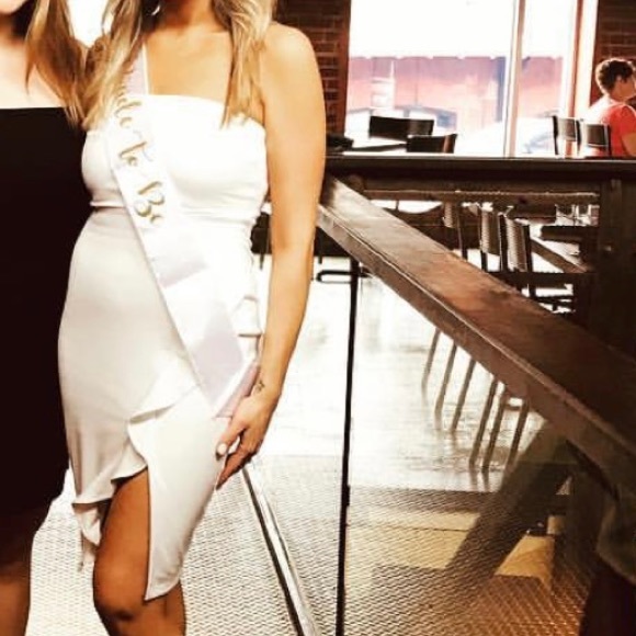 lulu’s Anika white strapless dress - Picture 3 of 3